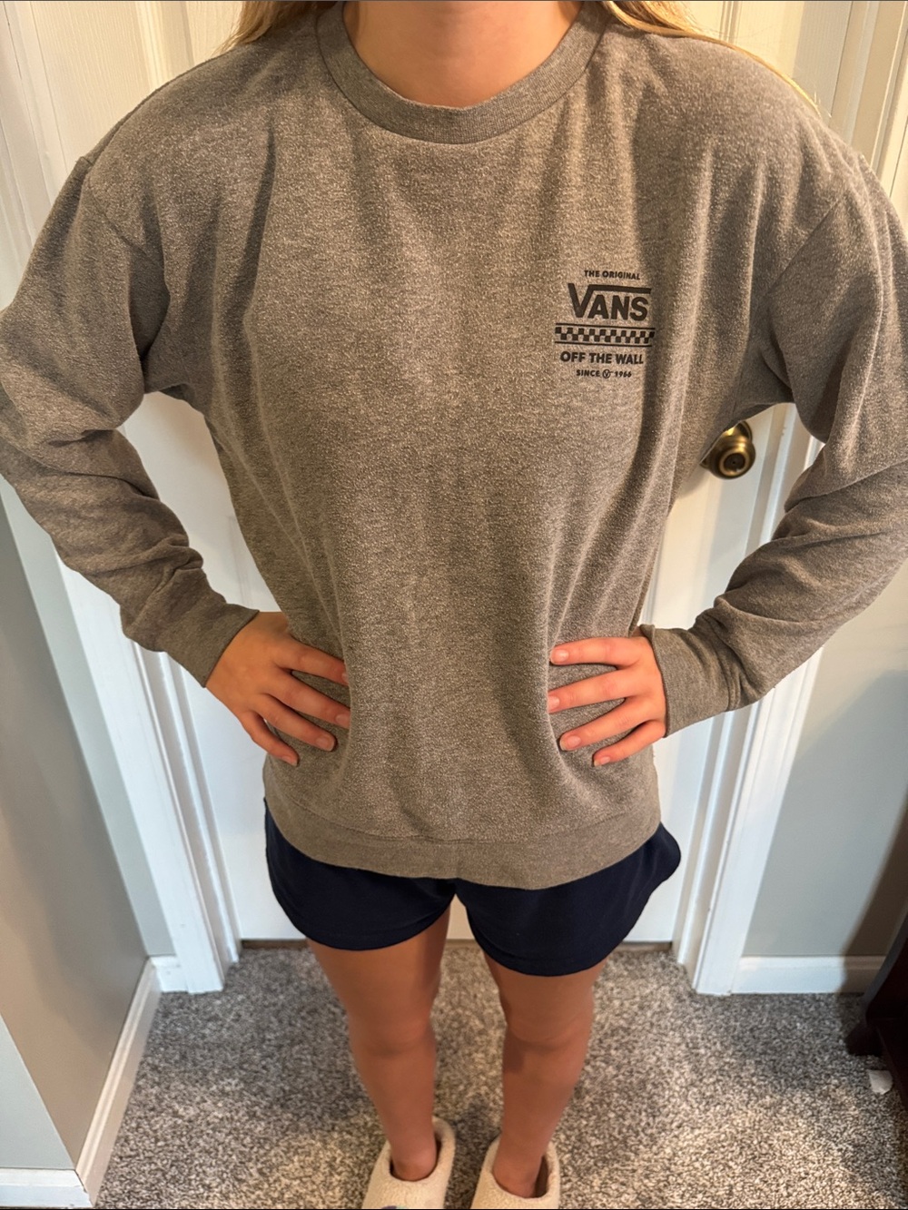 Vans Men's Crewneck Sweatshirt in Heather Gray with Chest Logo